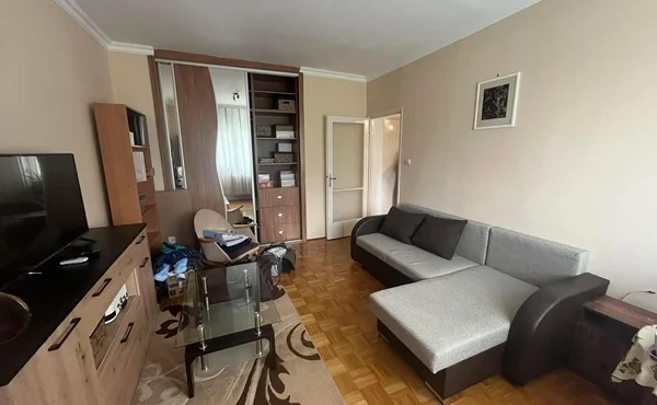Ferenc körúton 1. emeleti, 1+1 szobás lakás eladó!