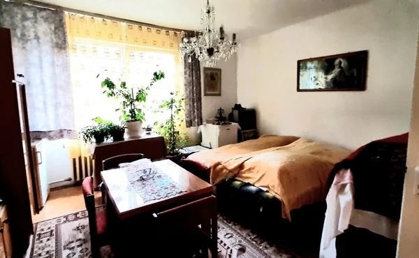 Nyíregyháza-Sóstóhegyen 3 szoba + étkezős családi ház eladó!